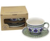 Tasse und Untertasse in - Bunzlauer Keramik