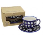 Tasse und Untertasse in - Bunzlauer Keramik