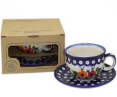 Tasse und Untertasse in - Bunzlauer Keramik