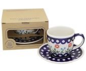 Tasse und Untertasse in - Bunzlauer Keramik