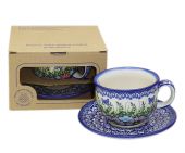 Tasse und Untertasse in - Bunzlauer Keramik