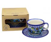 Tasse und Untertasse in - Bunzlauer Keramik