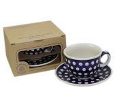 Tasse und Untertasse in - Bunzlauer Keramik